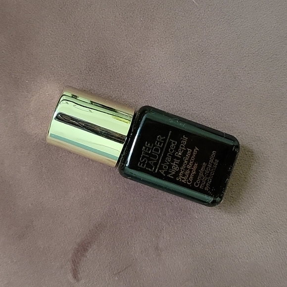 Estee Lauder Perfectionist Pro + minis - Picture 5 of 11
